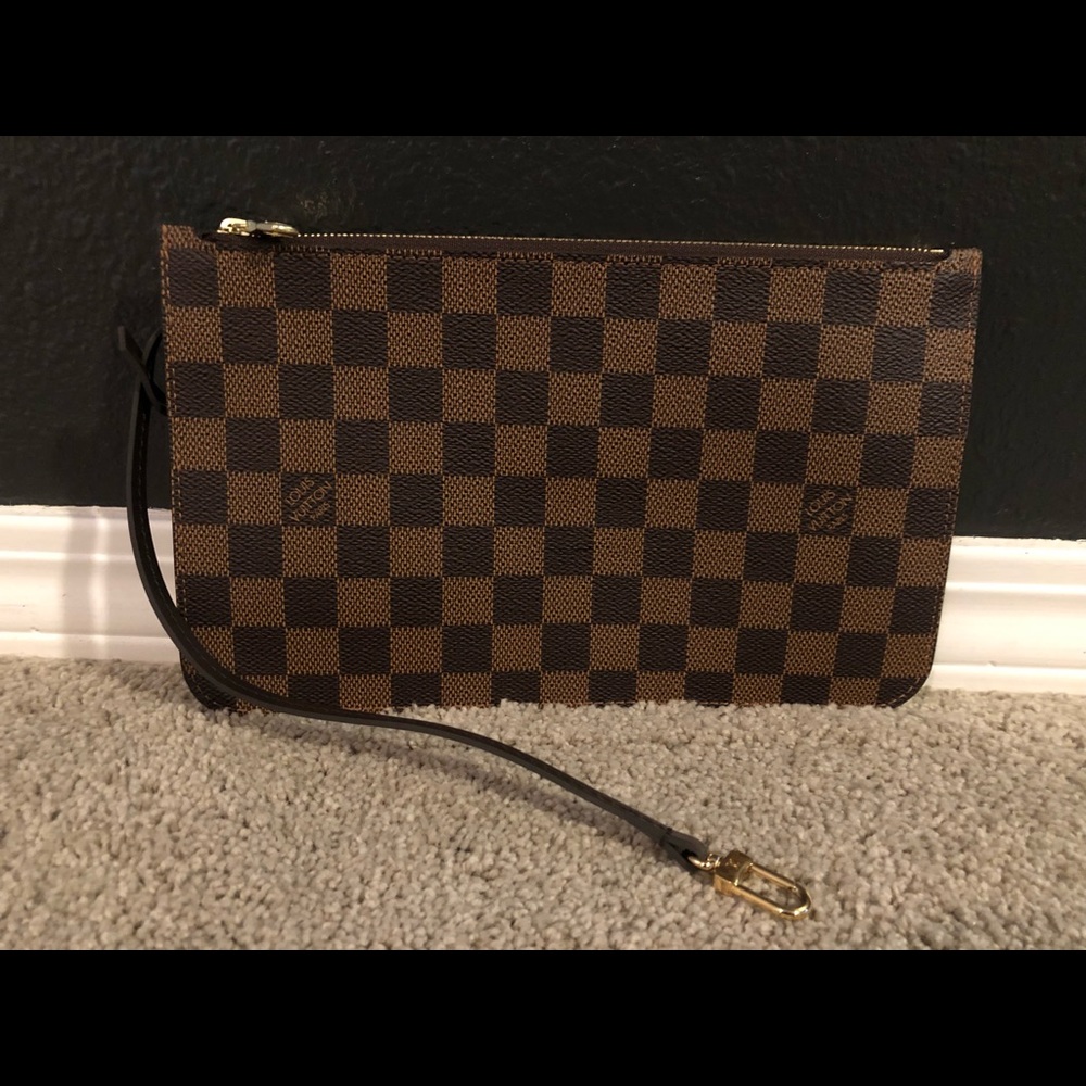 💕SOLD💕Louis Vuitton neverfull POUCHETTE